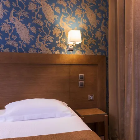 Volney Opera מלון 3*