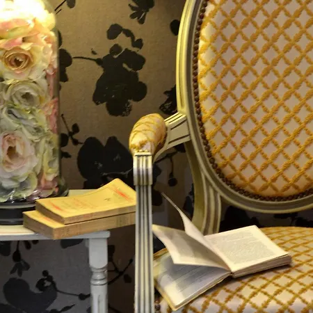 מלון Volney Opera