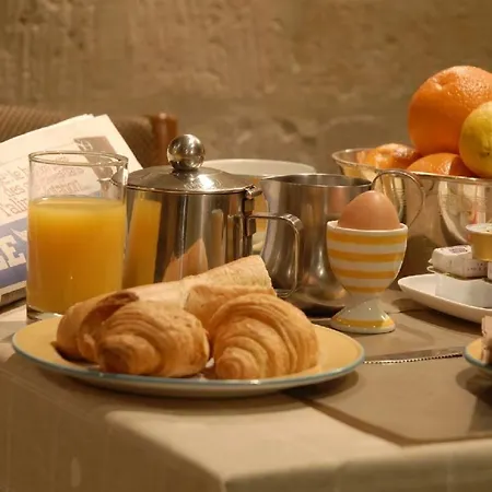 מלון Volney Opera