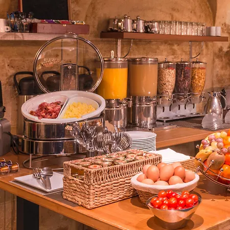 Volney Opéra Hotel 3*