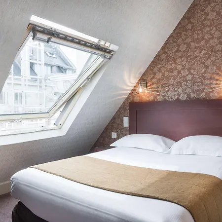 Volney Opera Hotel 3*