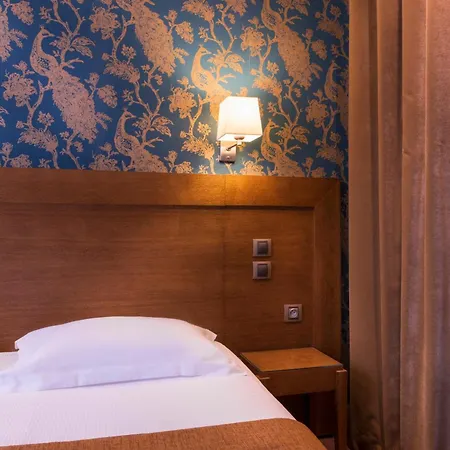 Volney Opera Hotel 3*